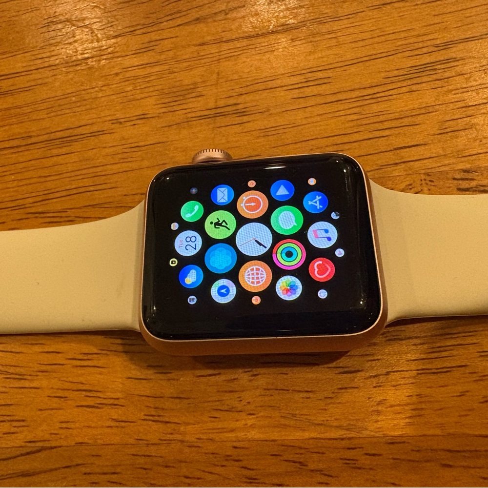 Apple Watch - Picture 2 of 4